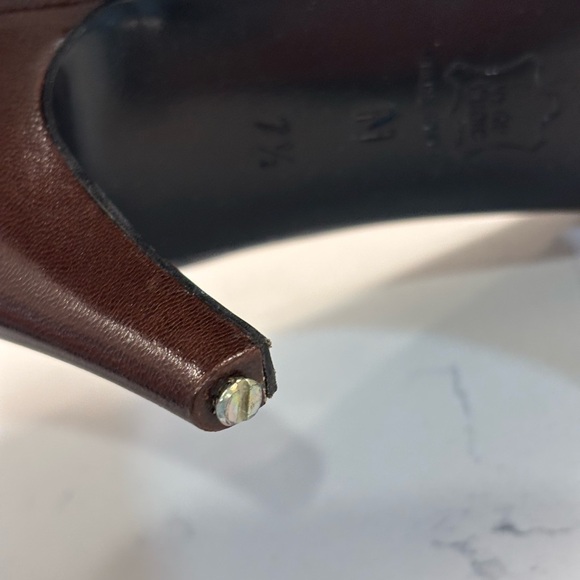 VINTAGE Yves Saint Laurent Brown Leather Heels Timeless Elegance - Picture 7 of 8